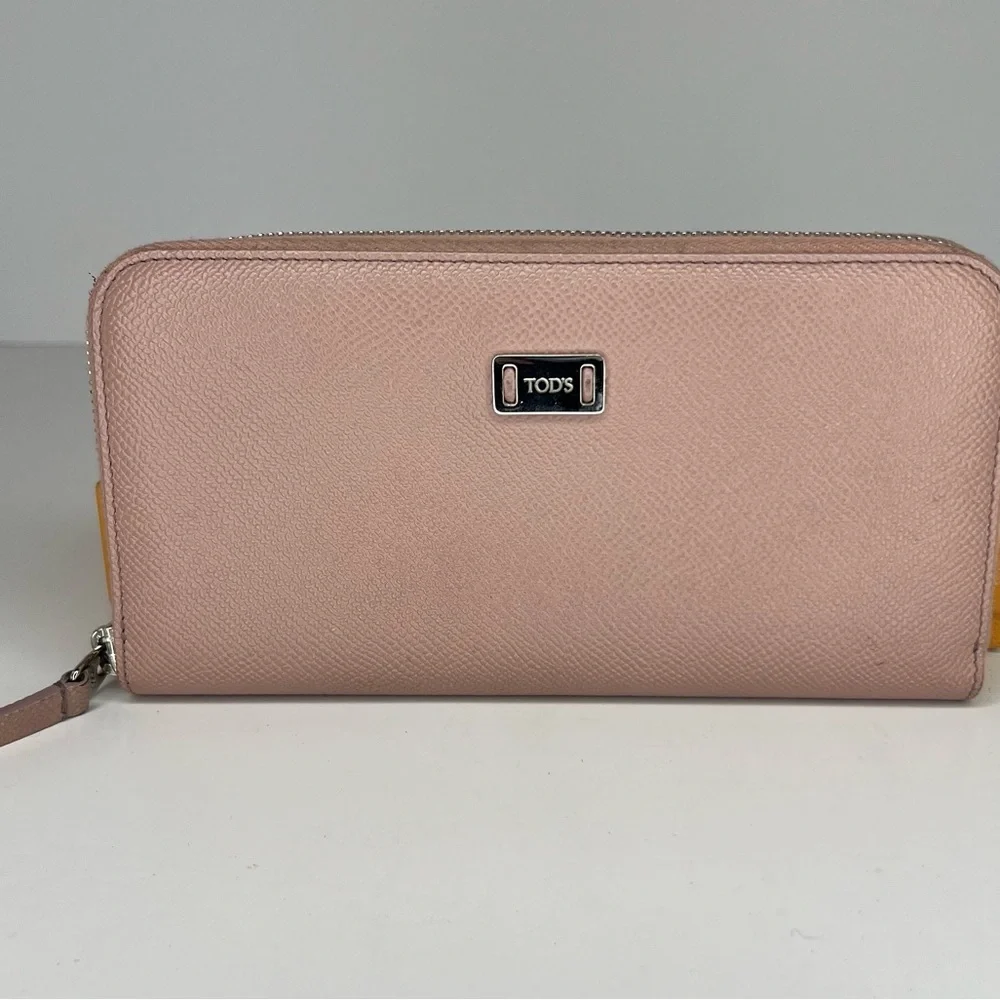 TOD'S Pink Saffiano‎ Leather Zip-Around Long Continental Luxury Wallet